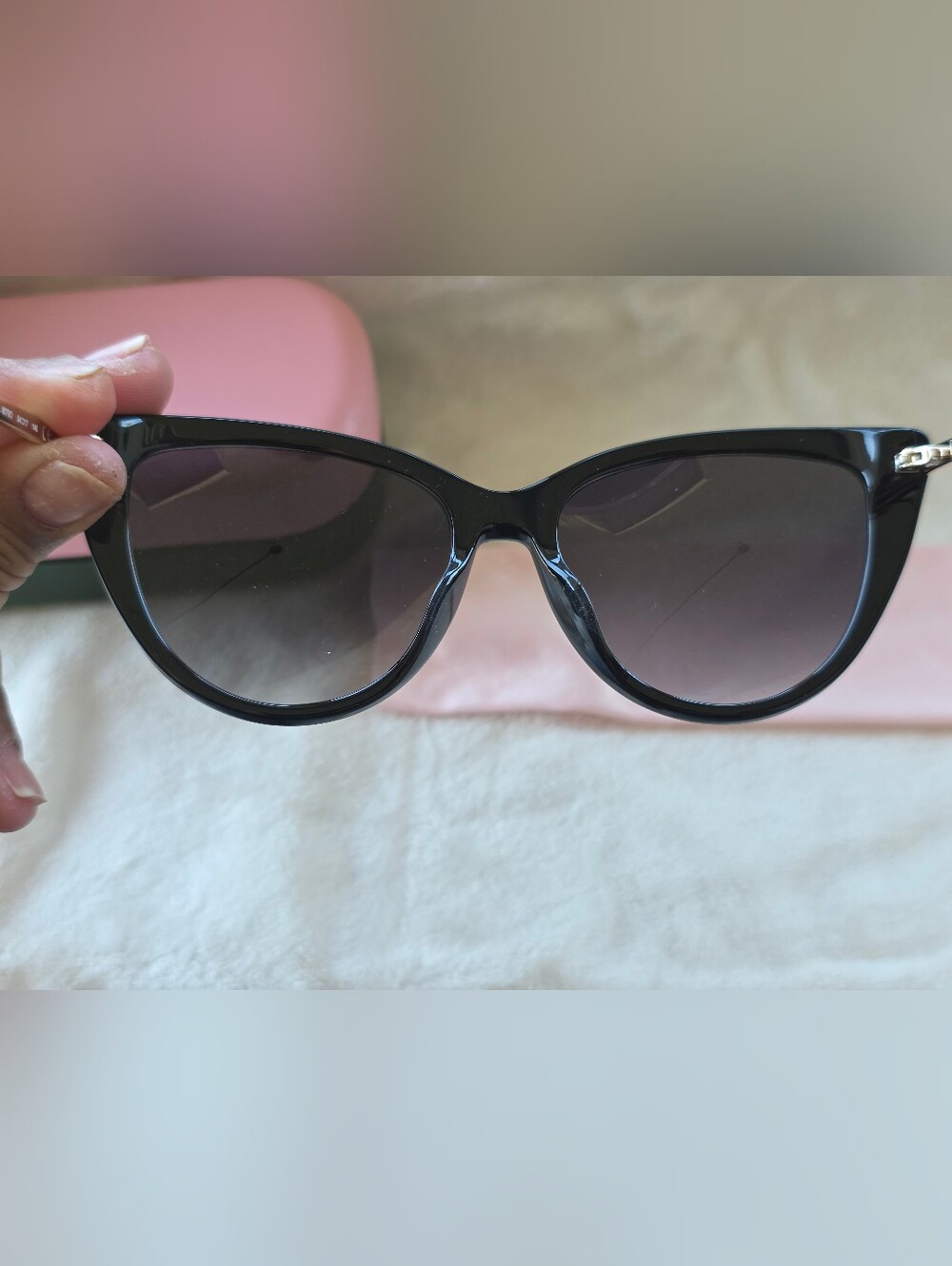Kate Spade Black Cat-Eye Sunglasses with Pink Case - Picture 3 of 5